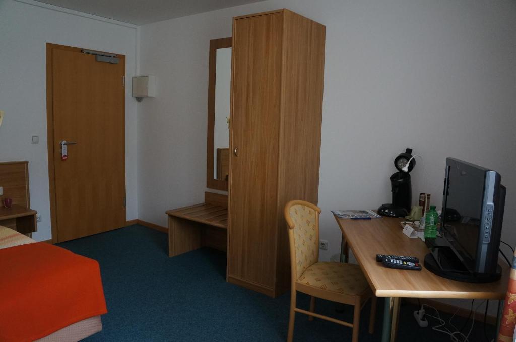 Gasthof Zur Post Neunkirchen am Brand Habitación foto